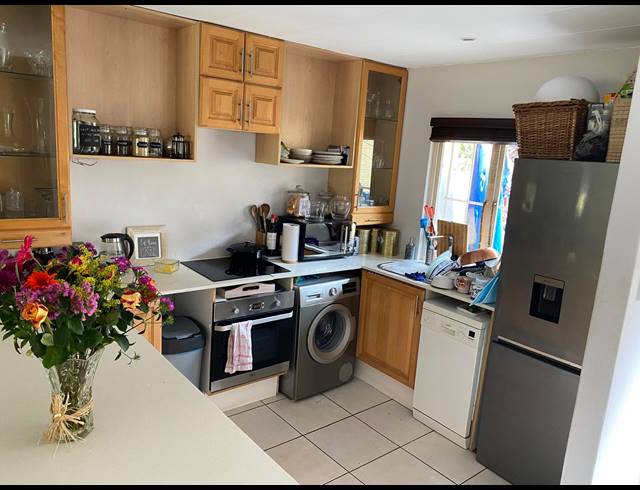 2 BEDROOM SECTIONAL TITLE TO LET IN GLEN HILLS